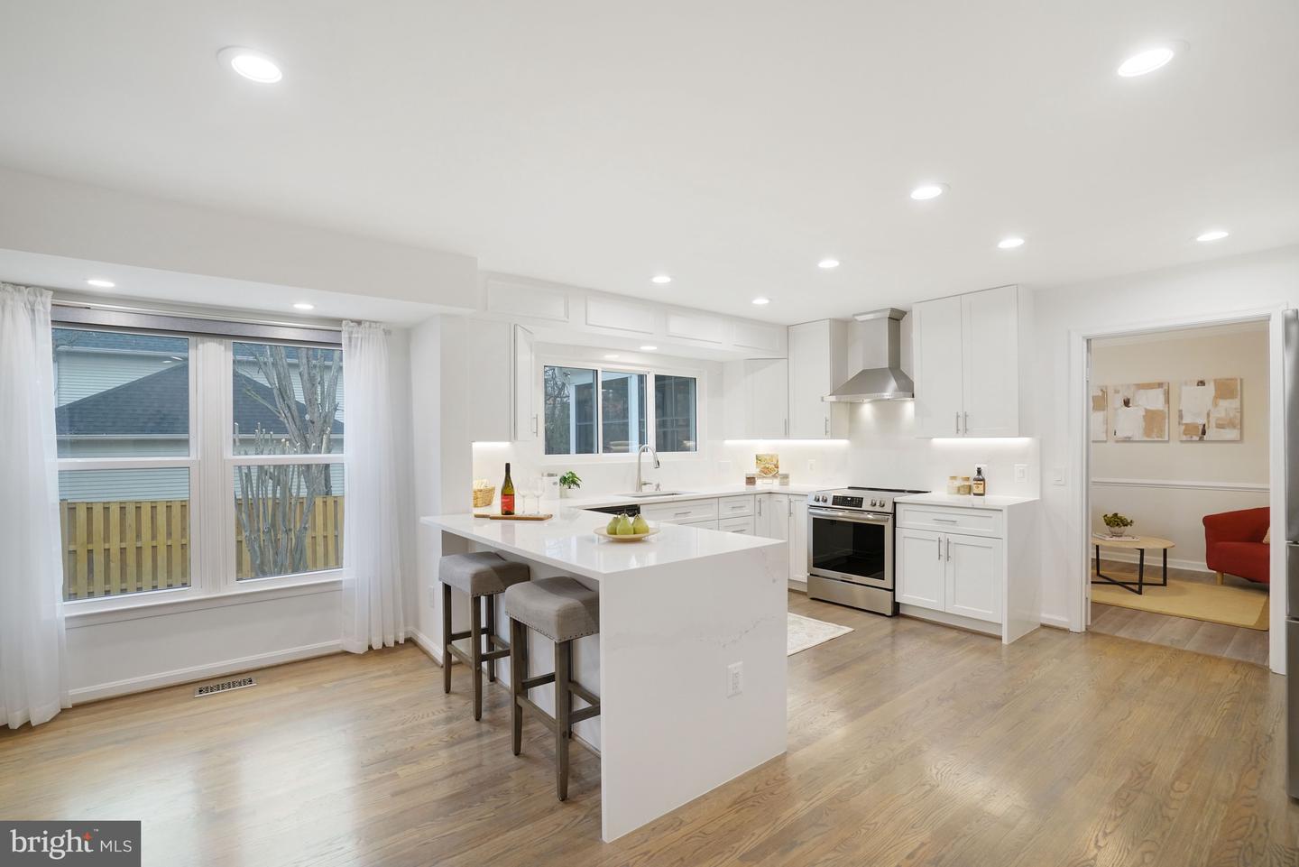 8813 TELEGRAPH CROSSING CT, LORTON, Virginia 22079, 5 Bedrooms Bedrooms, ,3 BathroomsBathrooms,Residential,For sale,8813 TELEGRAPH CROSSING CT,VAFX2293848 MLS # VAFX2293848