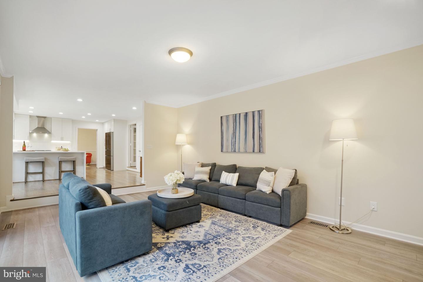 8813 TELEGRAPH CROSSING CT, LORTON, Virginia 22079, 5 Bedrooms Bedrooms, ,3 BathroomsBathrooms,Residential,For sale,8813 TELEGRAPH CROSSING CT,VAFX2293848 MLS # VAFX2293848