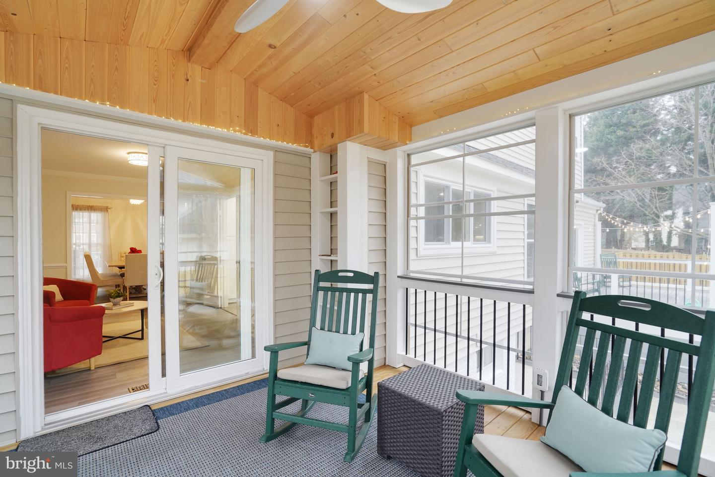 8813 TELEGRAPH CROSSING CT, LORTON, Virginia 22079, 5 Bedrooms Bedrooms, ,3 BathroomsBathrooms,Residential,For sale,8813 TELEGRAPH CROSSING CT,VAFX2293848 MLS # VAFX2293848