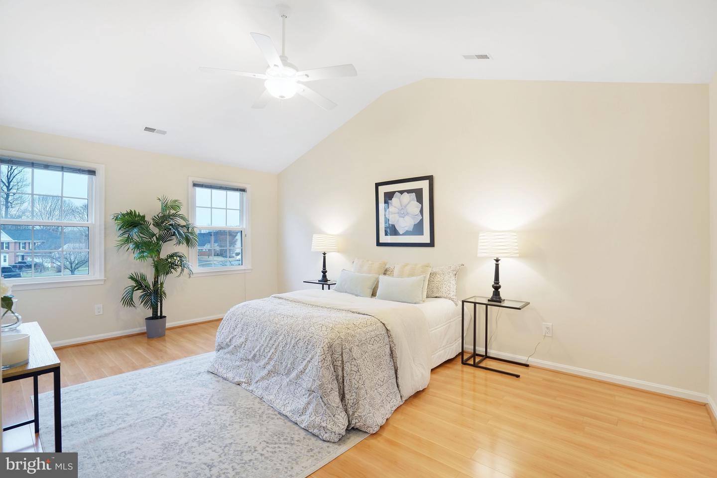 8813 TELEGRAPH CROSSING CT, LORTON, Virginia 22079, 5 Bedrooms Bedrooms, ,3 BathroomsBathrooms,Residential,For sale,8813 TELEGRAPH CROSSING CT,VAFX2293848 MLS # VAFX2293848