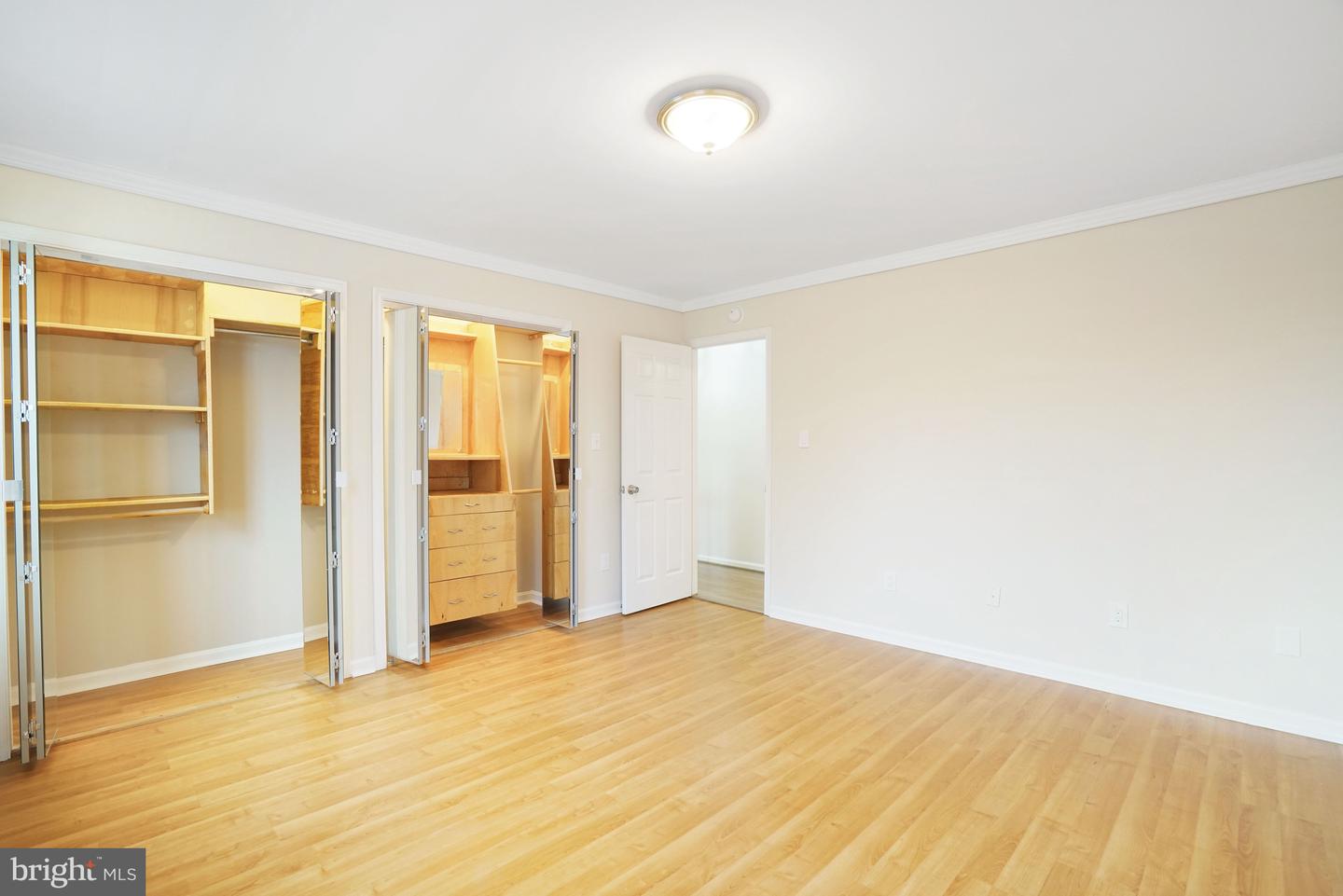 8813 TELEGRAPH CROSSING CT, LORTON, Virginia 22079, 5 Bedrooms Bedrooms, ,3 BathroomsBathrooms,Residential,For sale,8813 TELEGRAPH CROSSING CT,VAFX2293848 MLS # VAFX2293848