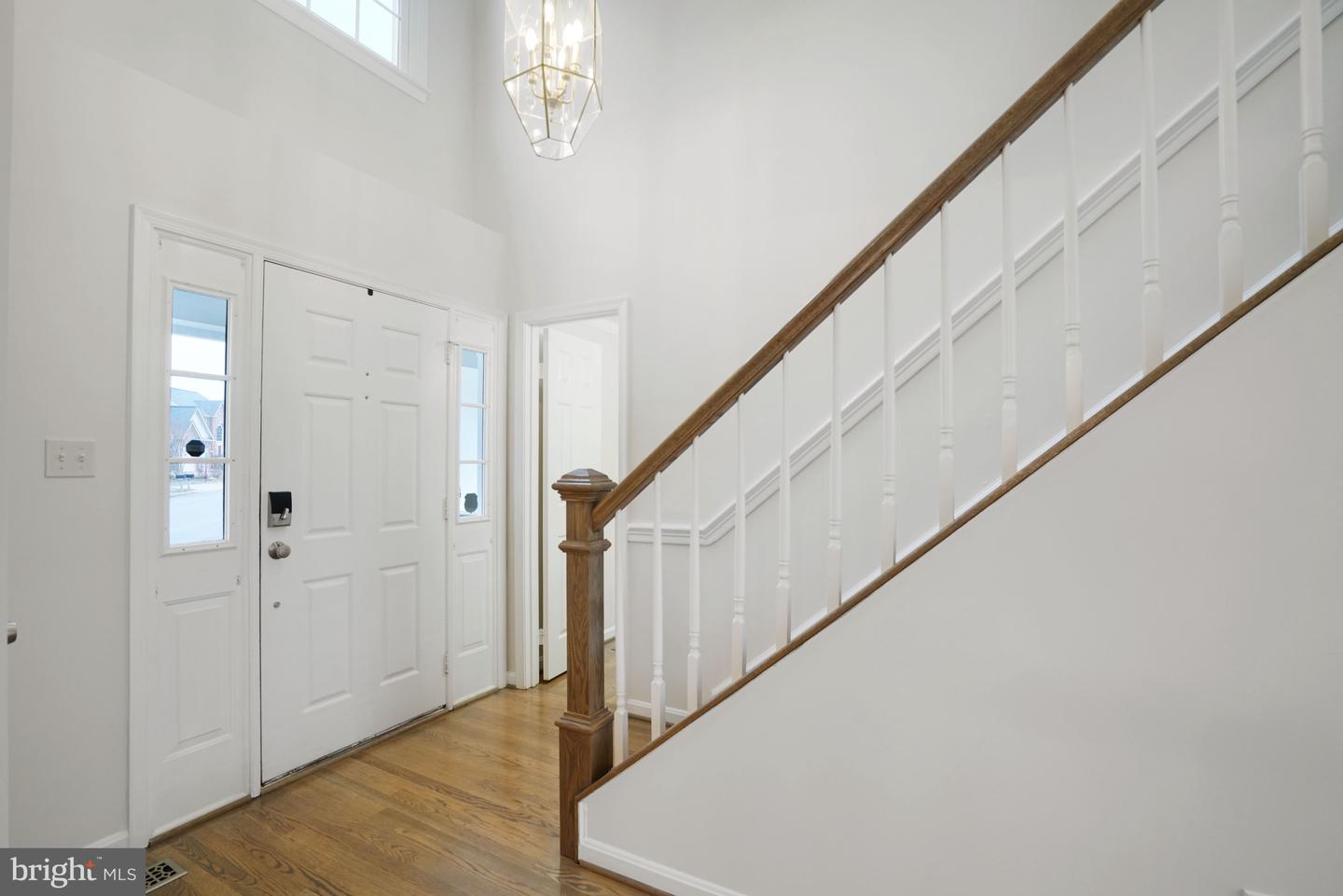 8813 TELEGRAPH CROSSING CT, LORTON, Virginia 22079, 5 Bedrooms Bedrooms, ,3 BathroomsBathrooms,Residential,For sale,8813 TELEGRAPH CROSSING CT,VAFX2293848 MLS # VAFX2293848