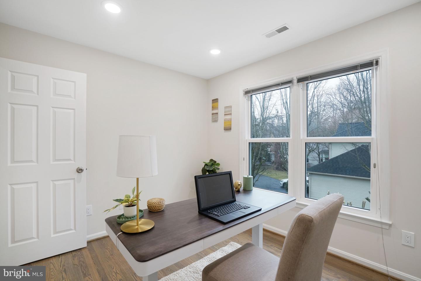 8813 TELEGRAPH CROSSING CT, LORTON, Virginia 22079, 5 Bedrooms Bedrooms, ,3 BathroomsBathrooms,Residential,For sale,8813 TELEGRAPH CROSSING CT,VAFX2293848 MLS # VAFX2293848