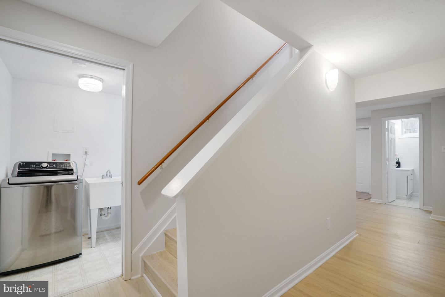 8813 TELEGRAPH CROSSING CT, LORTON, Virginia 22079, 5 Bedrooms Bedrooms, ,3 BathroomsBathrooms,Residential,For sale,8813 TELEGRAPH CROSSING CT,VAFX2293848 MLS # VAFX2293848