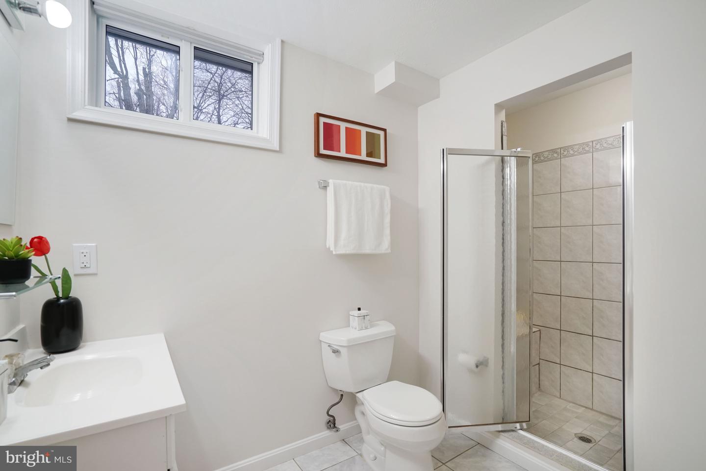 8813 TELEGRAPH CROSSING CT, LORTON, Virginia 22079, 5 Bedrooms Bedrooms, ,3 BathroomsBathrooms,Residential,For sale,8813 TELEGRAPH CROSSING CT,VAFX2293848 MLS # VAFX2293848