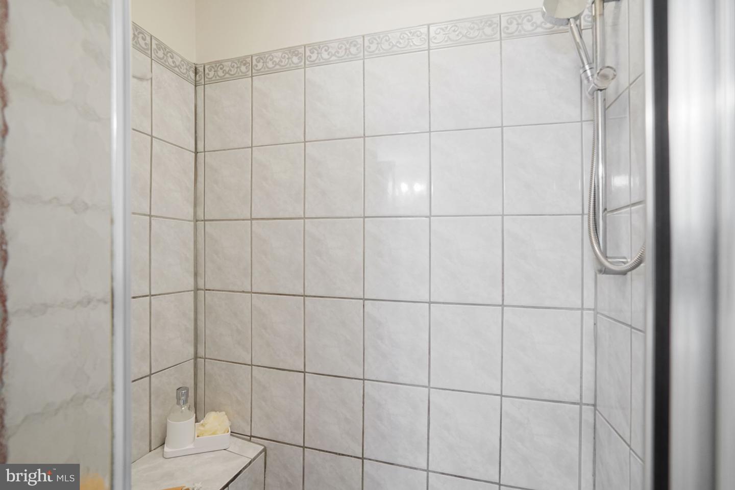 8813 TELEGRAPH CROSSING CT, LORTON, Virginia 22079, 5 Bedrooms Bedrooms, ,3 BathroomsBathrooms,Residential,For sale,8813 TELEGRAPH CROSSING CT,VAFX2293848 MLS # VAFX2293848