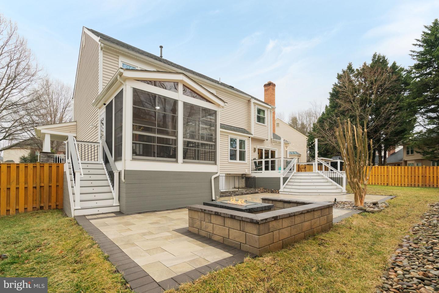 8813 TELEGRAPH CROSSING CT, LORTON, Virginia 22079, 5 Bedrooms Bedrooms, ,3 BathroomsBathrooms,Residential,For sale,8813 TELEGRAPH CROSSING CT,VAFX2293848 MLS # VAFX2293848