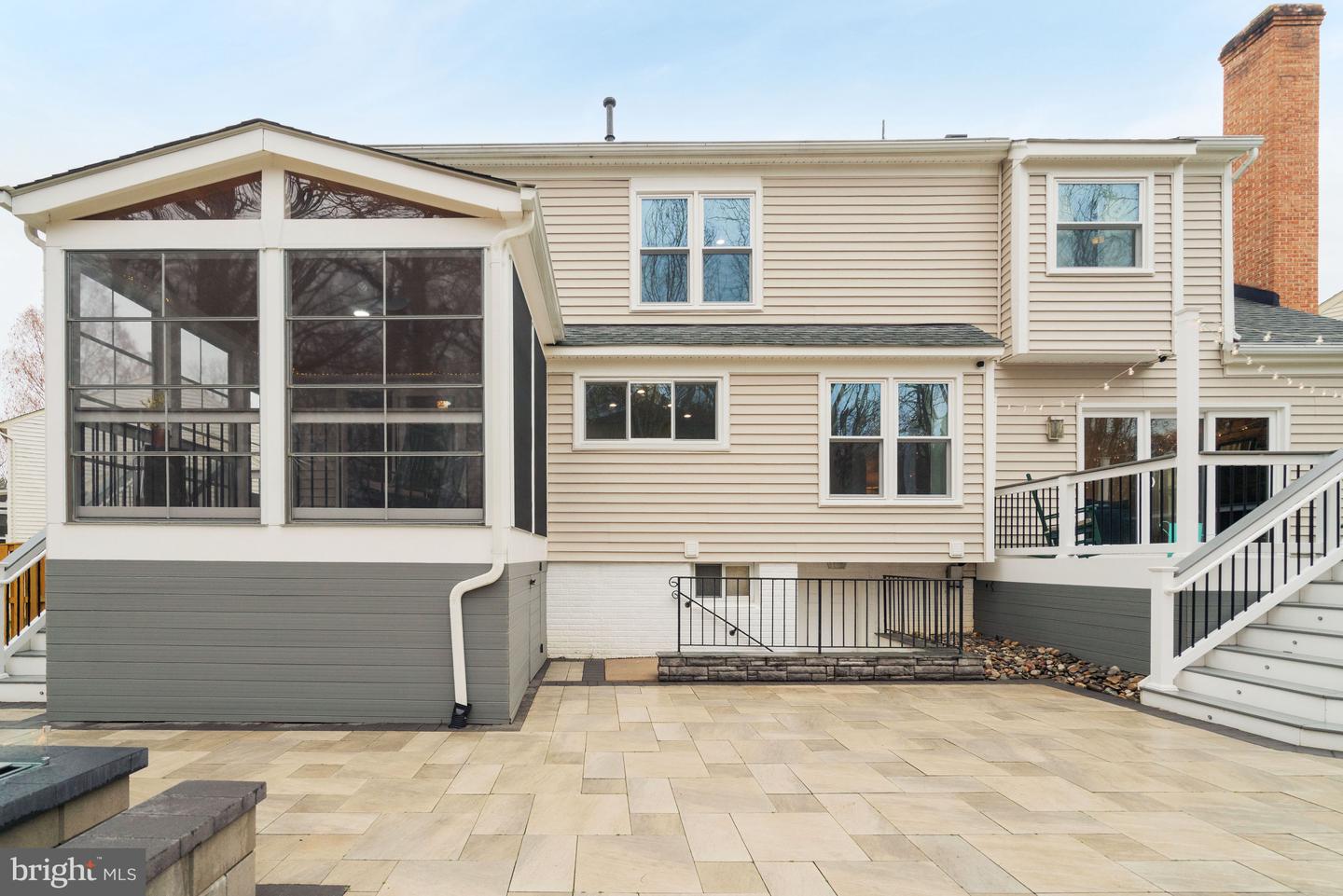 8813 TELEGRAPH CROSSING CT, LORTON, Virginia 22079, 5 Bedrooms Bedrooms, ,3 BathroomsBathrooms,Residential,For sale,8813 TELEGRAPH CROSSING CT,VAFX2293848 MLS # VAFX2293848