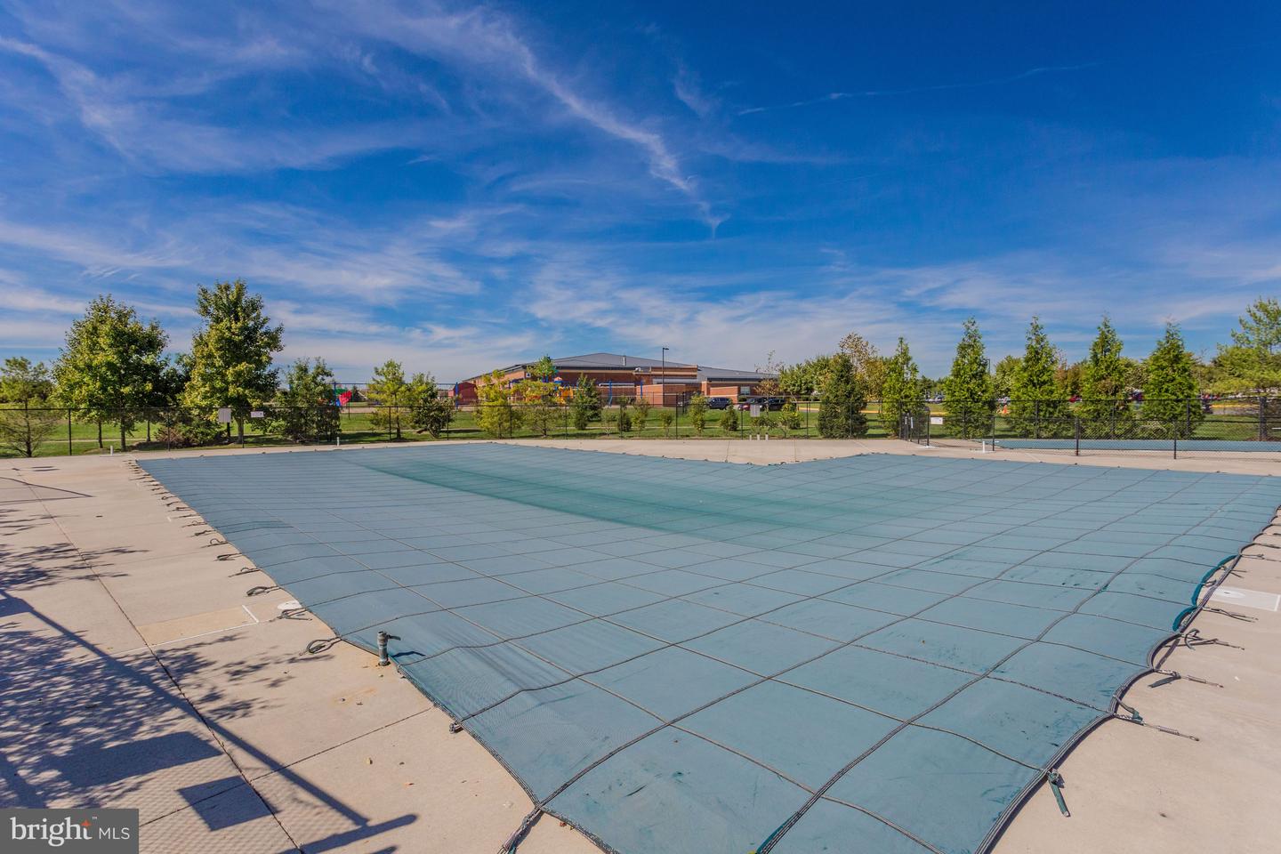 8813 TELEGRAPH CROSSING CT, LORTON, Virginia 22079, 5 Bedrooms Bedrooms, ,3 BathroomsBathrooms,Residential,For sale,8813 TELEGRAPH CROSSING CT,VAFX2293848 MLS # VAFX2293848