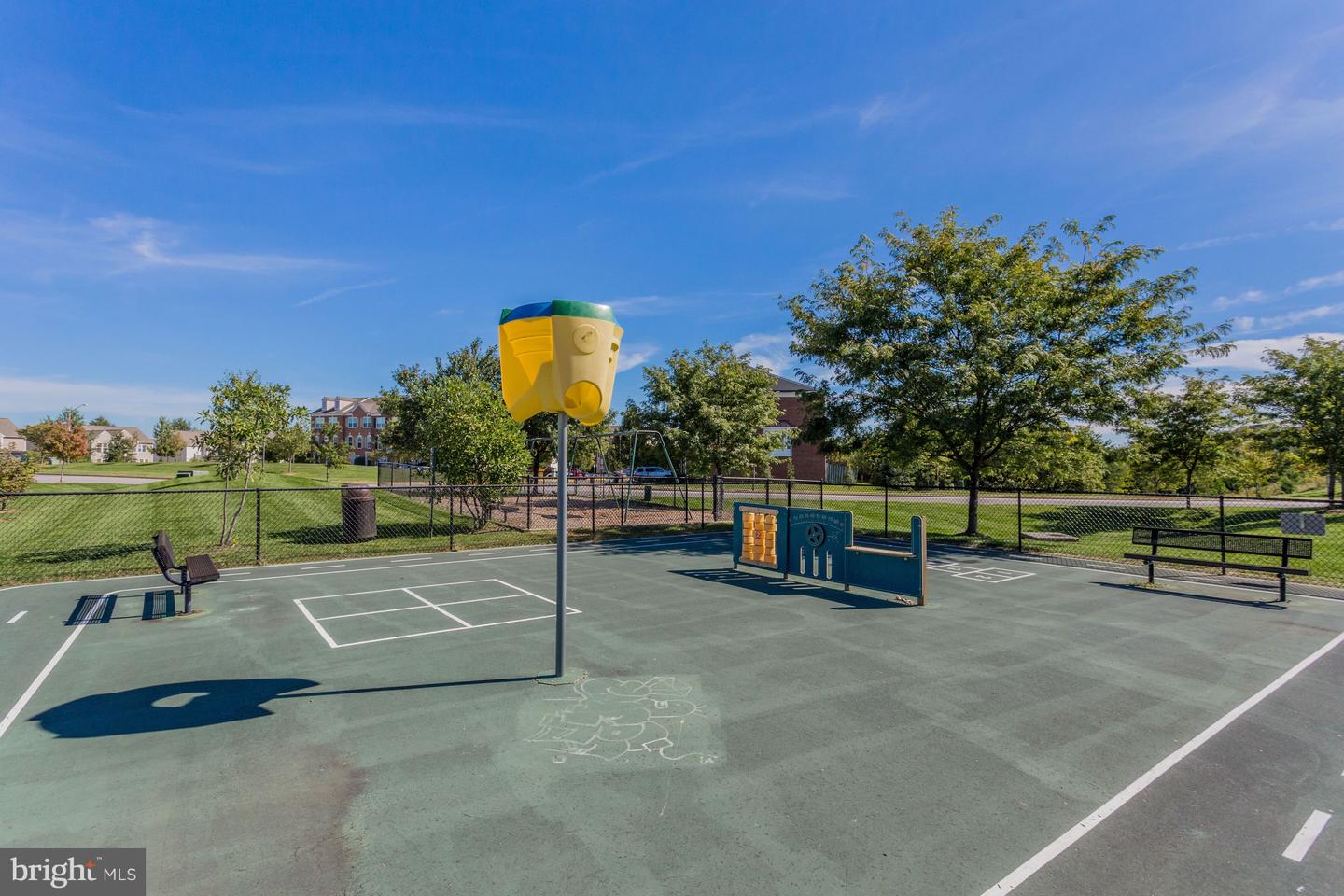 8813 TELEGRAPH CROSSING CT, LORTON, Virginia 22079, 5 Bedrooms Bedrooms, ,3 BathroomsBathrooms,Residential,For sale,8813 TELEGRAPH CROSSING CT,VAFX2293848 MLS # VAFX2293848