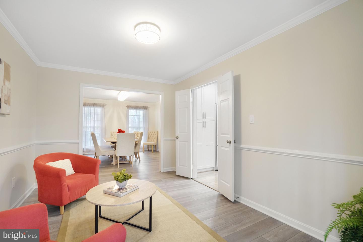 8813 TELEGRAPH CROSSING CT, LORTON, Virginia 22079, 5 Bedrooms Bedrooms, ,3 BathroomsBathrooms,Residential,For sale,8813 TELEGRAPH CROSSING CT,VAFX2293848 MLS # VAFX2293848