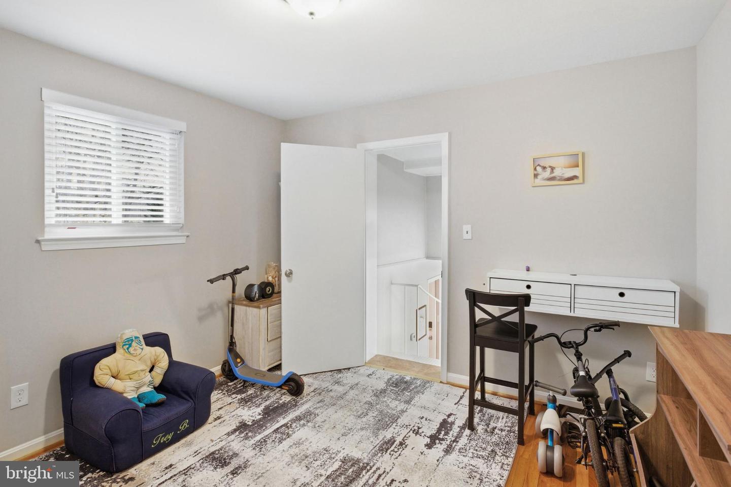 8802 PARLIAMENT DR, SPRINGFIELD, Virginia 22151, 6 Bedrooms Bedrooms, 13 Rooms Rooms,Residential,For sale,8802 PARLIAMENT DR,VAFX2293860 MLS # VAFX2293860