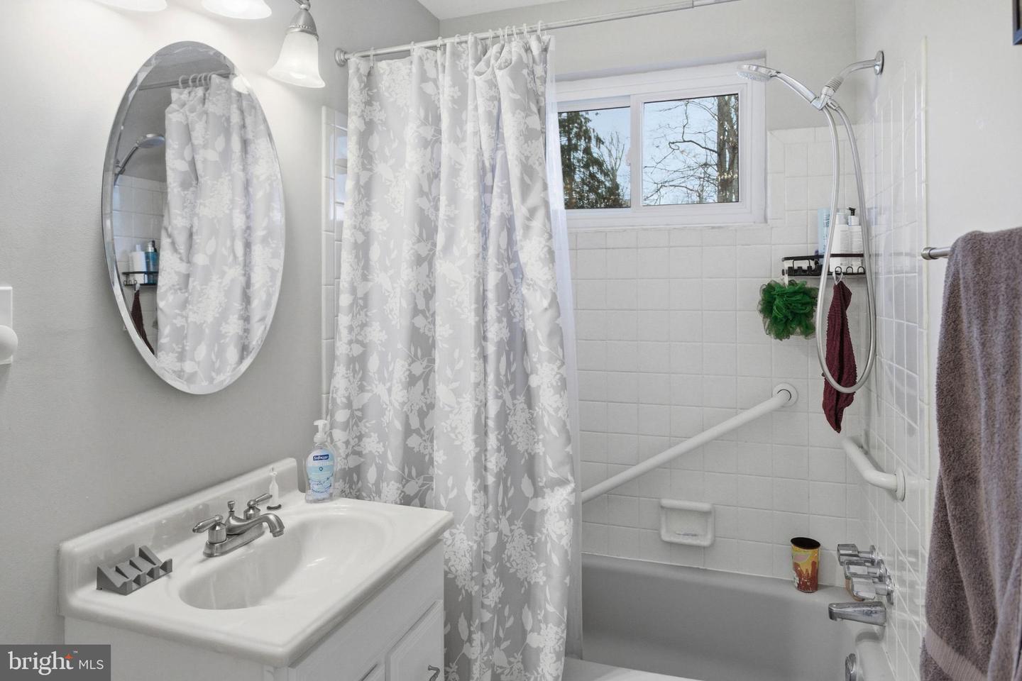 8802 PARLIAMENT DR, SPRINGFIELD, Virginia 22151, 6 Bedrooms Bedrooms, 13 Rooms Rooms,Residential,For sale,8802 PARLIAMENT DR,VAFX2293860 MLS # VAFX2293860