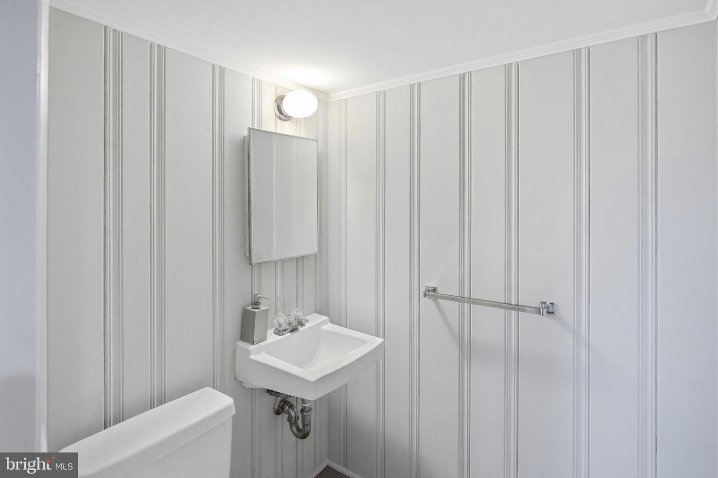 8802 PARLIAMENT DR, SPRINGFIELD, Virginia 22151, 6 Bedrooms Bedrooms, 13 Rooms Rooms,Residential,For sale,8802 PARLIAMENT DR,VAFX2293860 MLS # VAFX2293860