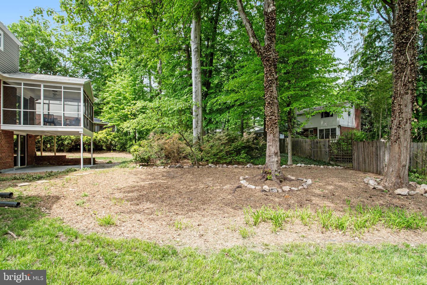 8802 PARLIAMENT DR, SPRINGFIELD, Virginia 22151, 6 Bedrooms Bedrooms, 13 Rooms Rooms,Residential,For sale,8802 PARLIAMENT DR,VAFX2293860 MLS # VAFX2293860