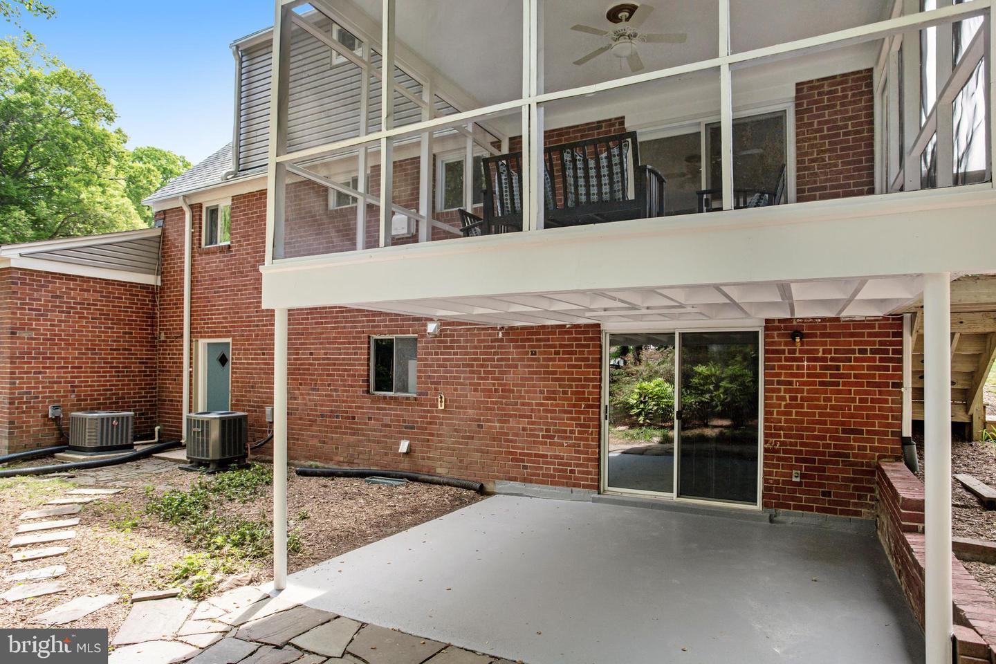 8802 PARLIAMENT DR, SPRINGFIELD, Virginia 22151, 6 Bedrooms Bedrooms, 13 Rooms Rooms,Residential,For sale,8802 PARLIAMENT DR,VAFX2293860 MLS # VAFX2293860