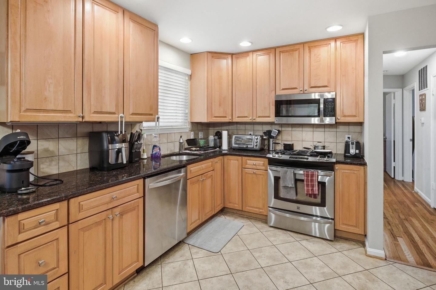 8802 PARLIAMENT DR, SPRINGFIELD, Virginia 22151, 6 Bedrooms Bedrooms, 13 Rooms Rooms,Residential,For sale,8802 PARLIAMENT DR,VAFX2293860 MLS # VAFX2293860