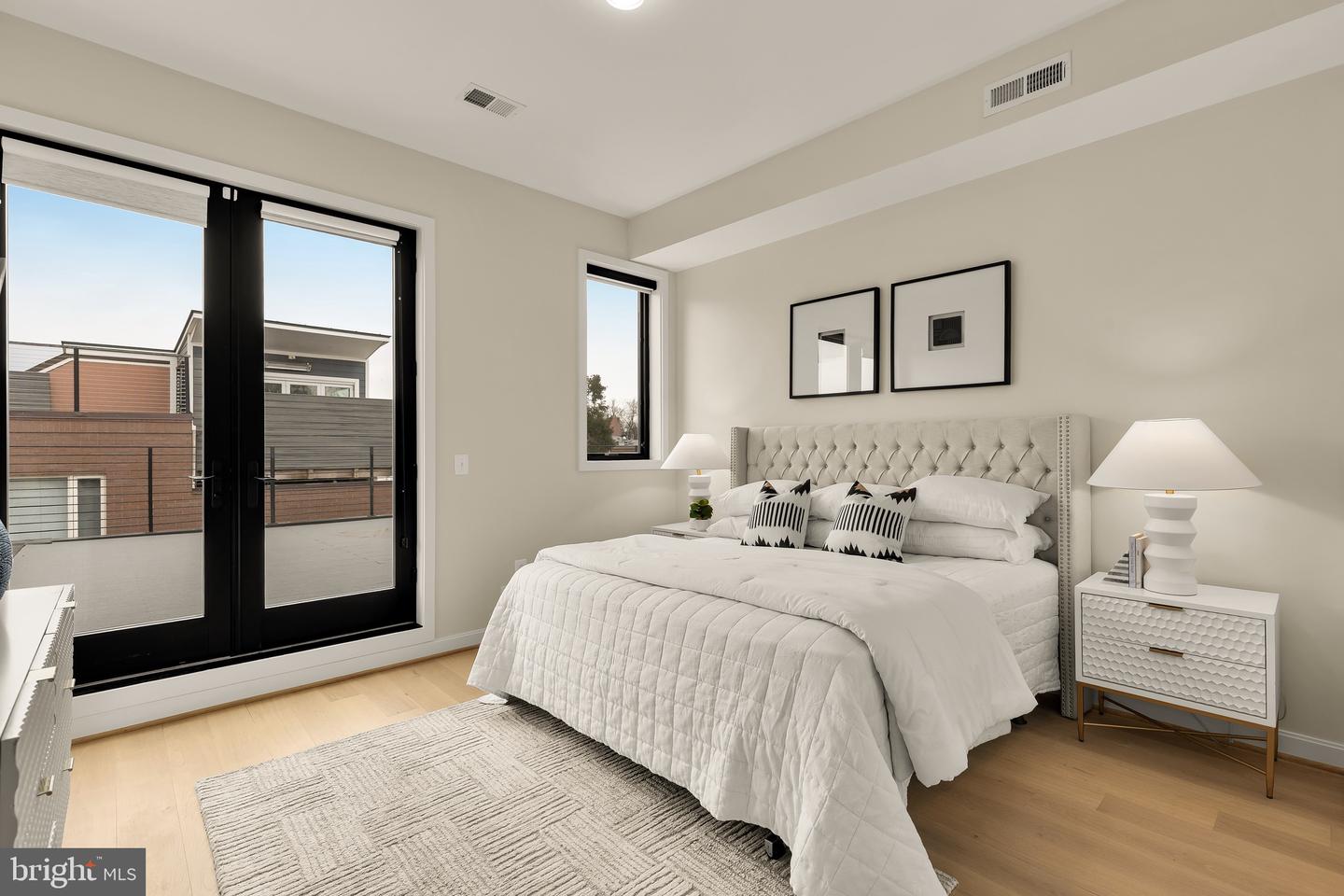 1402 12TH ST NW #10, WASHINGTON, District Of Columbia 20005, 2 Bedrooms Bedrooms, ,2 BathroomsBathrooms,Residential,For sale,1402 12TH ST NW #10,DCDC2248714 MLS # DCDC2248714