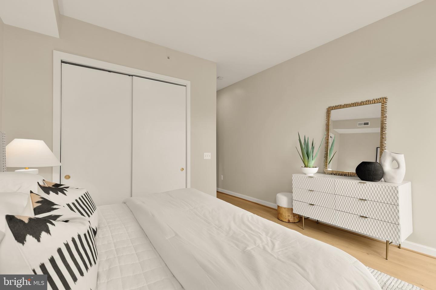 1402 12TH ST NW #10, WASHINGTON, District Of Columbia 20005, 2 Bedrooms Bedrooms, ,2 BathroomsBathrooms,Residential,For sale,1402 12TH ST NW #10,DCDC2248714 MLS # DCDC2248714