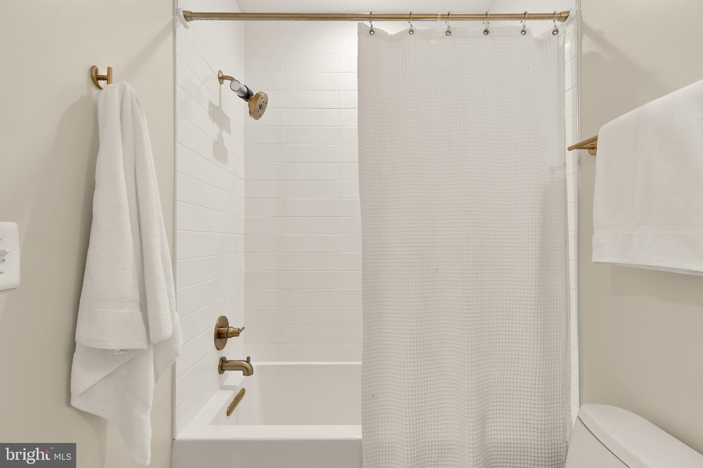 1402 12TH ST NW #10, WASHINGTON, District Of Columbia 20005, 2 Bedrooms Bedrooms, ,2 BathroomsBathrooms,Residential,For sale,1402 12TH ST NW #10,DCDC2248714 MLS # DCDC2248714