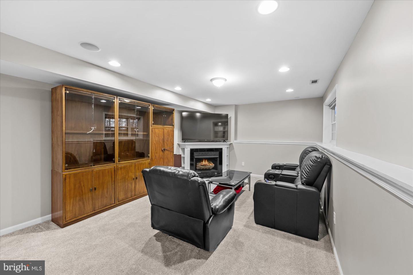 26068 TALAMORE DR, CHANTILLY, Virginia 20152, 4 Bedrooms Bedrooms, ,3 BathroomsBathrooms,Residential,For sale,26068 TALAMORE DR,VALO2117276 MLS # VALO2117276