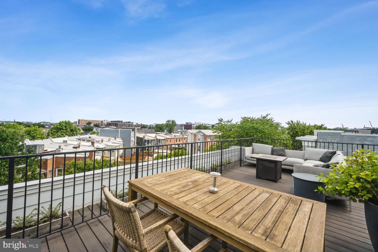 770 PARK RD NW #203, WASHINGTON, District Of Columbia 20010, 2 Bedrooms Bedrooms, 9 Rooms Rooms,2 BathroomsBathrooms,Residential,For sale,770 PARK RD NW #203,DCDC2248754 MLS # DCDC2248754