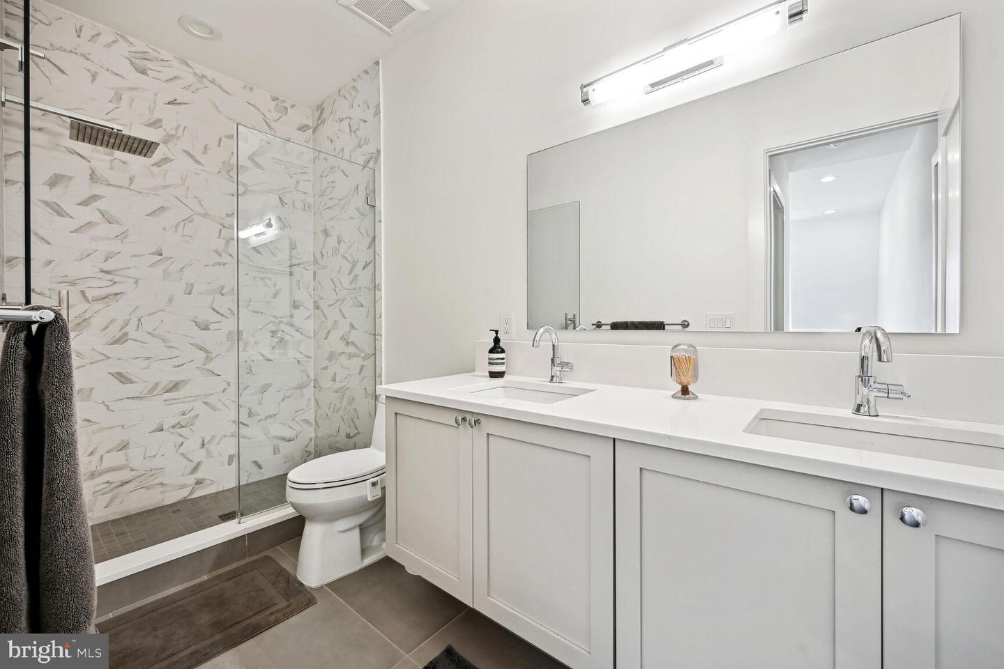 770 PARK RD NW #203, WASHINGTON, District Of Columbia 20010, 2 Bedrooms Bedrooms, 9 Rooms Rooms,2 BathroomsBathrooms,Residential,For sale,770 PARK RD NW #203,DCDC2248754 MLS # DCDC2248754