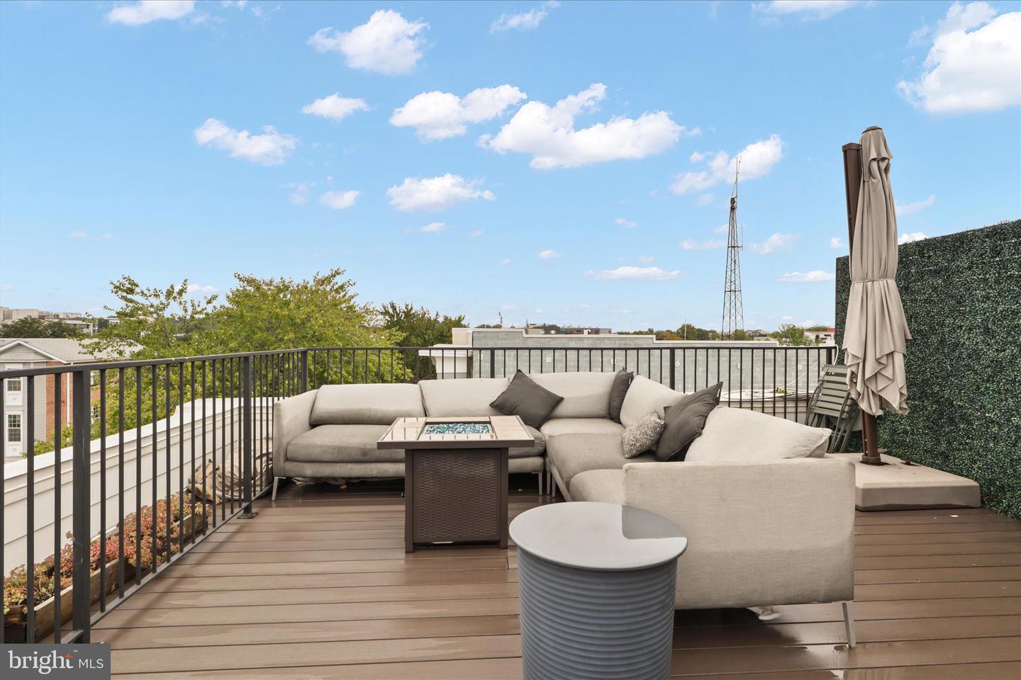 770 PARK RD NW #203, WASHINGTON, District Of Columbia 20010, 2 Bedrooms Bedrooms, 9 Rooms Rooms,2 BathroomsBathrooms,Residential,For sale,770 PARK RD NW #203,DCDC2248754 MLS # DCDC2248754