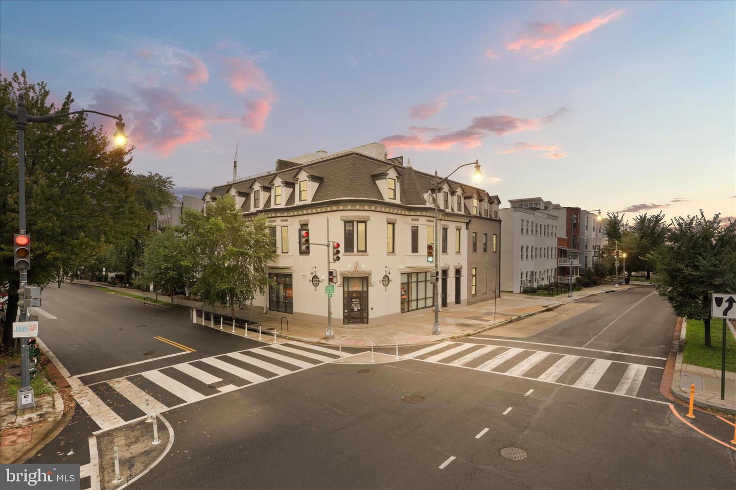 770 PARK RD NW #203, WASHINGTON, District Of Columbia 20010, 2 Bedrooms Bedrooms, 9 Rooms Rooms,2 BathroomsBathrooms,Residential,For sale,770 PARK RD NW #203,DCDC2248754 MLS # DCDC2248754