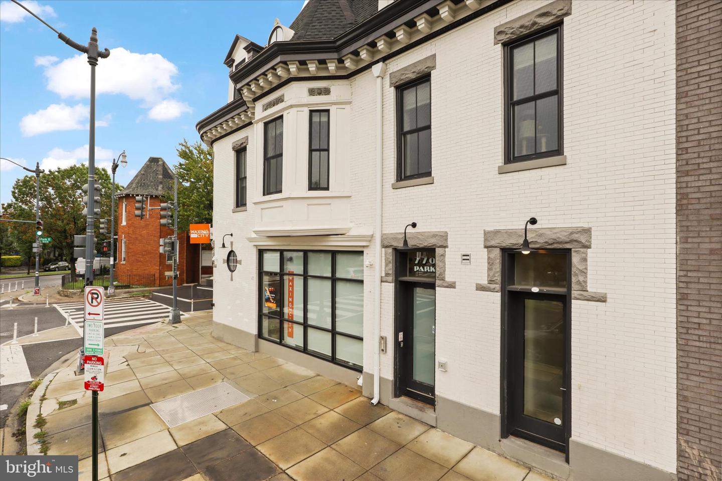 770 PARK RD NW #203, WASHINGTON, District Of Columbia 20010, 2 Bedrooms Bedrooms, 9 Rooms Rooms,2 BathroomsBathrooms,Residential,For sale,770 PARK RD NW #203,DCDC2248754 MLS # DCDC2248754