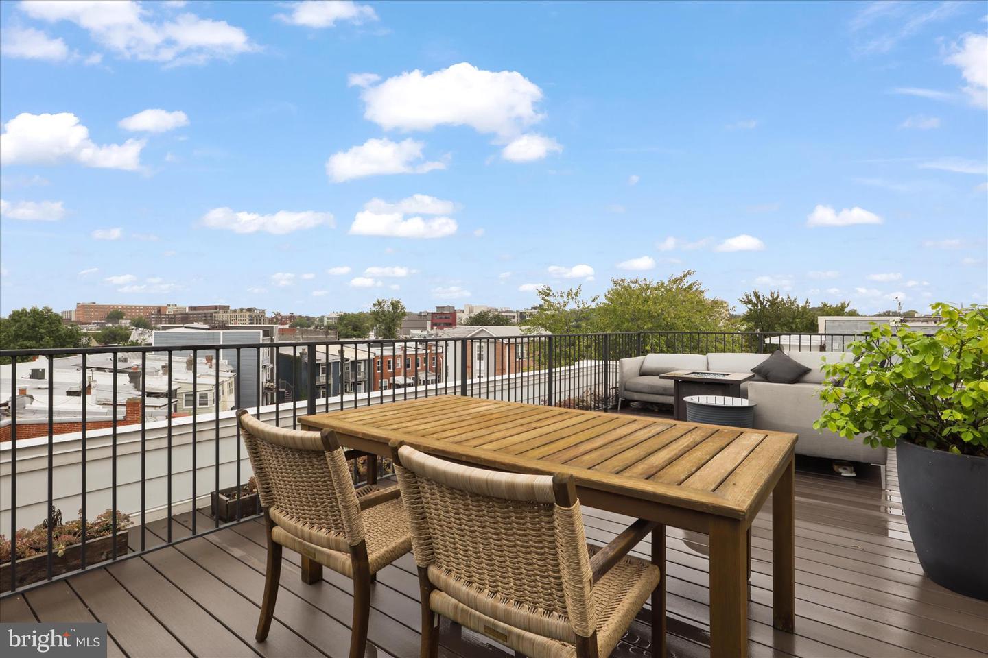 770 PARK RD NW #203, WASHINGTON, District Of Columbia 20010, 2 Bedrooms Bedrooms, 9 Rooms Rooms,2 BathroomsBathrooms,Residential,For sale,770 PARK RD NW #203,DCDC2248754 MLS # DCDC2248754