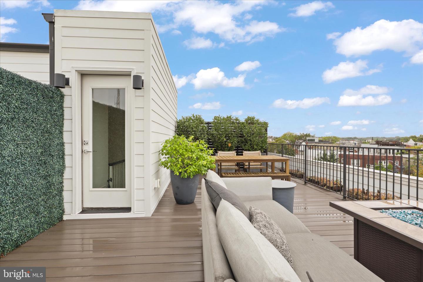 770 PARK RD NW #203, WASHINGTON, District Of Columbia 20010, 2 Bedrooms Bedrooms, 9 Rooms Rooms,2 BathroomsBathrooms,Residential,For sale,770 PARK RD NW #203,DCDC2248754 MLS # DCDC2248754