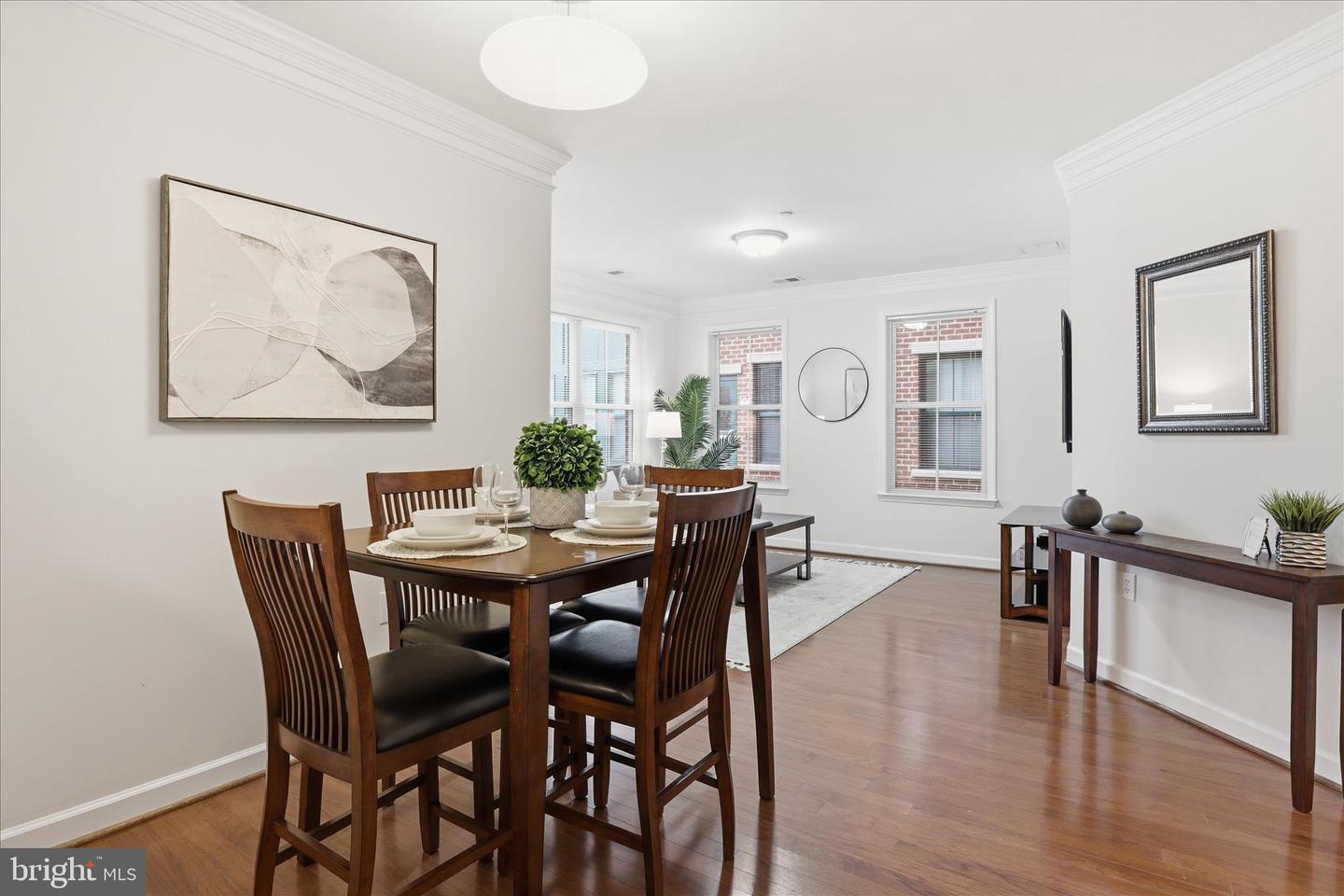 2101 N MONROE ST #111, ARLINGTON, Virginia 22207, 1 Bedroom Bedrooms, 6 Rooms Rooms,1 BathroomBathrooms,Residential,For sale,2101 N MONROE ST #111,VAAR2069604 MLS # VAAR2069604