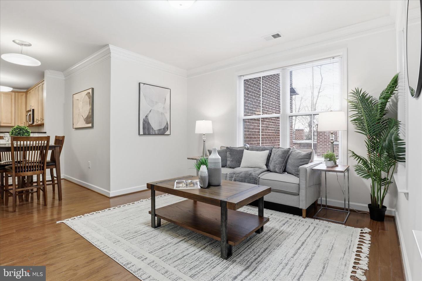 2101 N MONROE ST #111, ARLINGTON, Virginia 22207, 1 Bedroom Bedrooms, 6 Rooms Rooms,1 BathroomBathrooms,Residential,For sale,2101 N MONROE ST #111,VAAR2069604 MLS # VAAR2069604