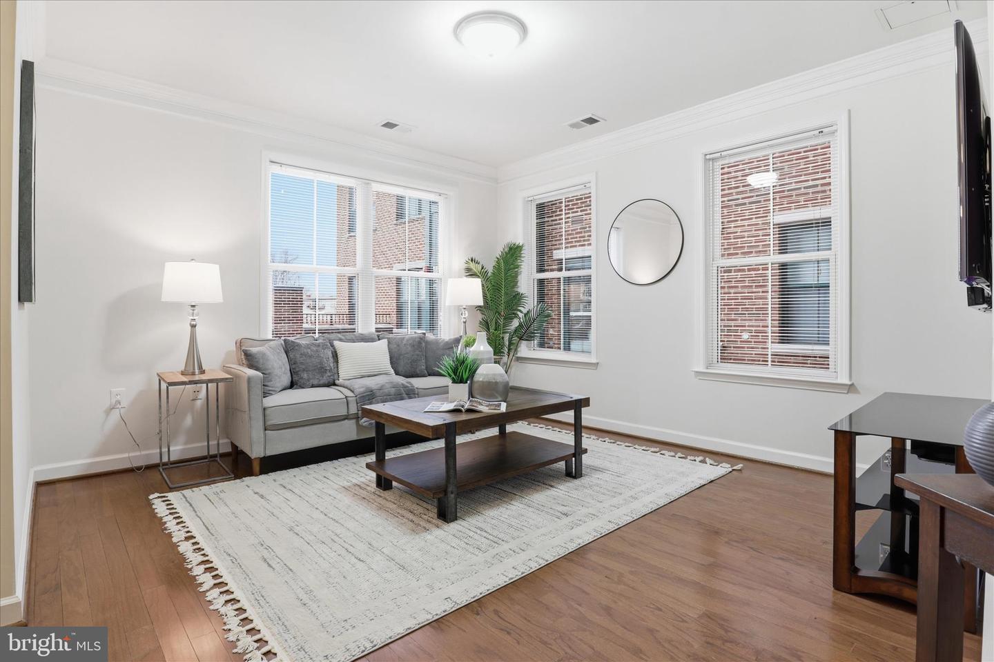 2101 N MONROE ST #111, ARLINGTON, Virginia 22207, 1 Bedroom Bedrooms, 6 Rooms Rooms,1 BathroomBathrooms,Residential,For sale,2101 N MONROE ST #111,VAAR2069604 MLS # VAAR2069604