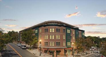 2101 N MONROE ST #111, ARLINGTON, Virginia 22207, 1 Bedroom Bedrooms, 6 Rooms Rooms,1 BathroomBathrooms,Residential,For sale,2101 N MONROE ST #111,VAAR2069604 MLS # VAAR2069604