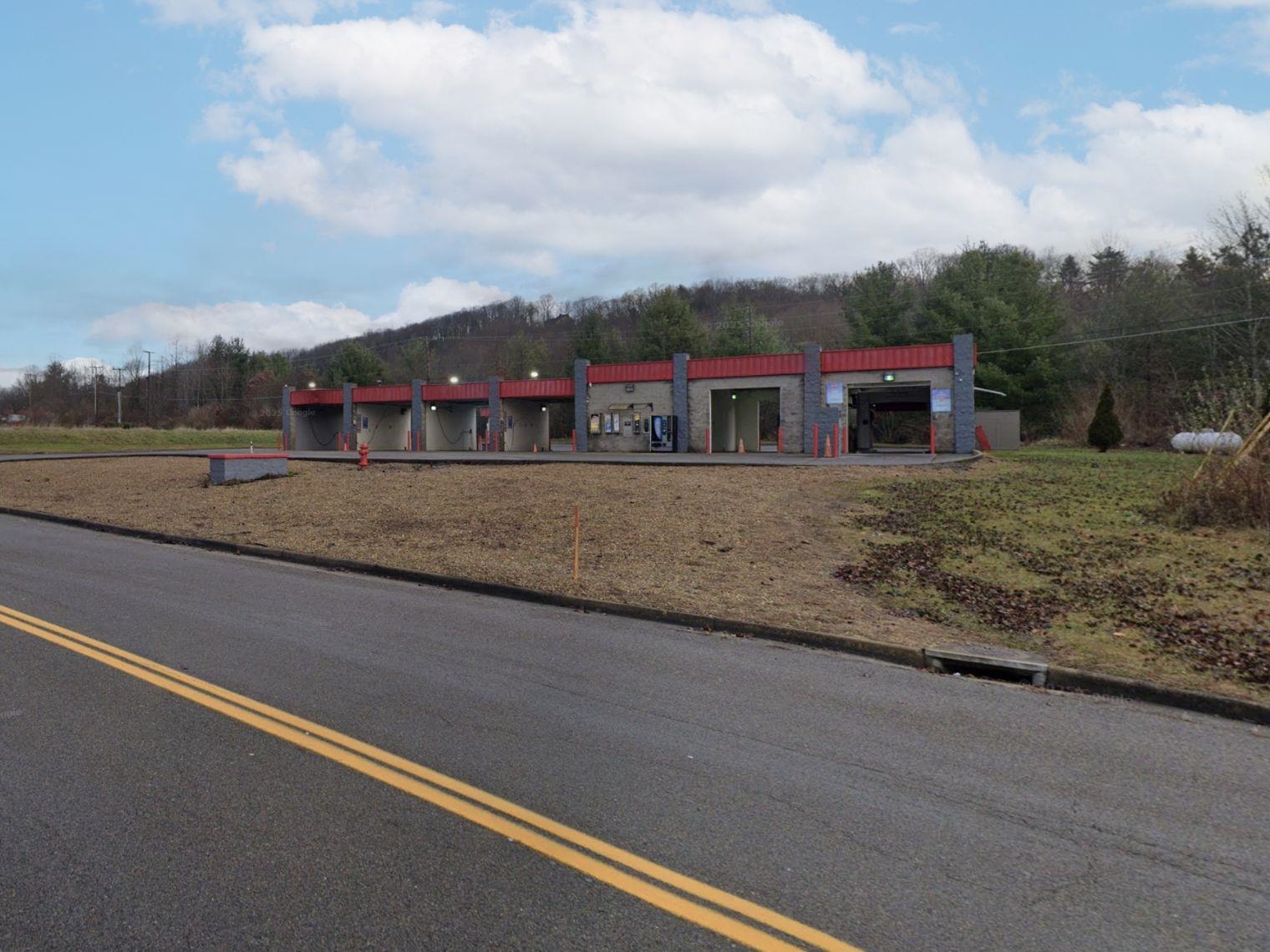 123 WOODLAND DR, WISE, Virginia 24293, ,Commercial,123 WOODLAND DR,674049 MLS # 674049