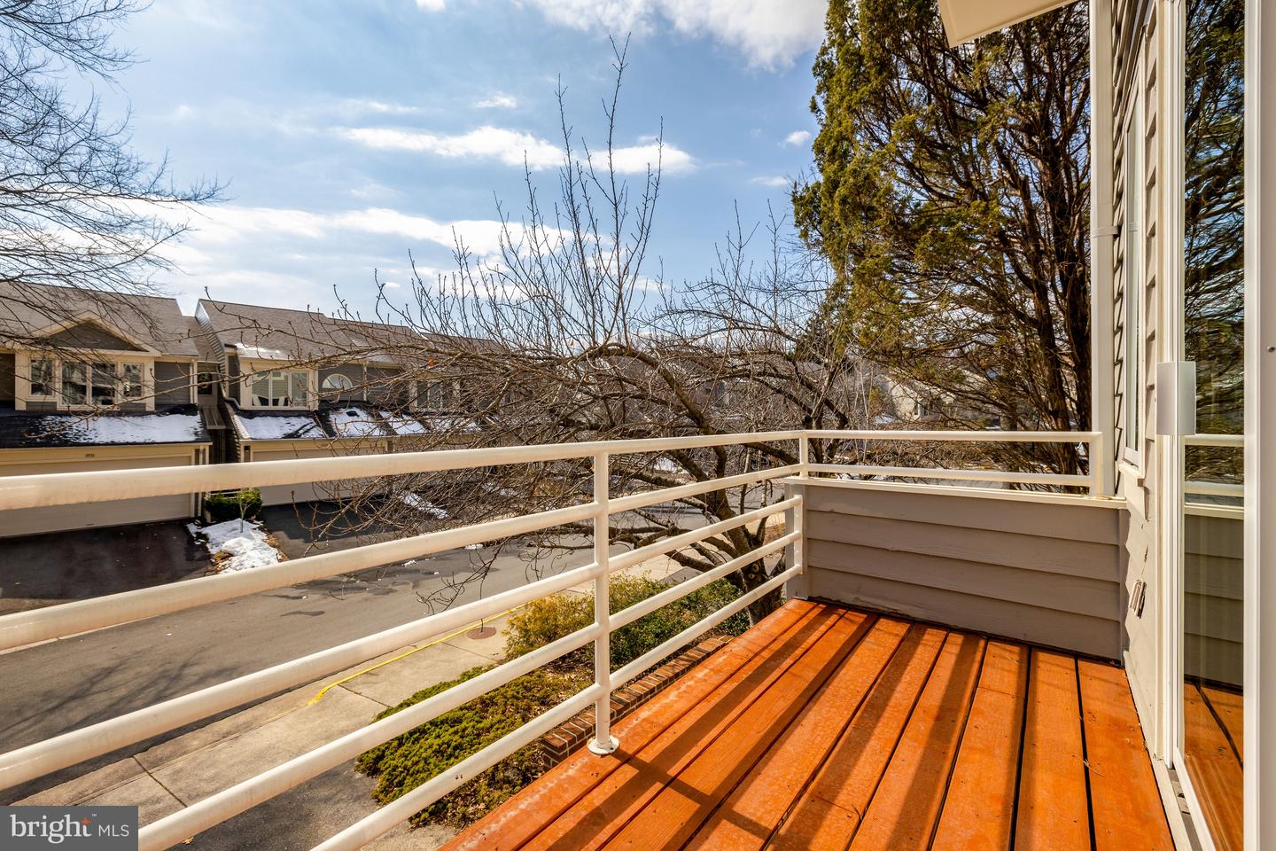 1926 LAKEPORT WAY, RESTON, Virginia 20191, 3 Bedrooms Bedrooms, 12 Rooms Rooms,3 BathroomsBathrooms,Residential,For sale,1926 LAKEPORT WAY,VAFX2293904 MLS # VAFX2293904