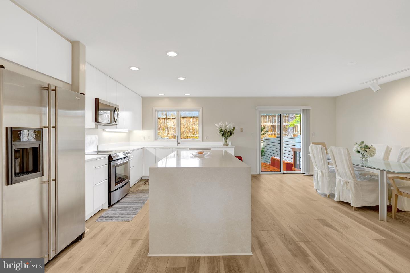 1926 LAKEPORT WAY, RESTON, Virginia 20191, 3 Bedrooms Bedrooms, 12 Rooms Rooms,3 BathroomsBathrooms,Residential,For sale,1926 LAKEPORT WAY,VAFX2293904 MLS # VAFX2293904