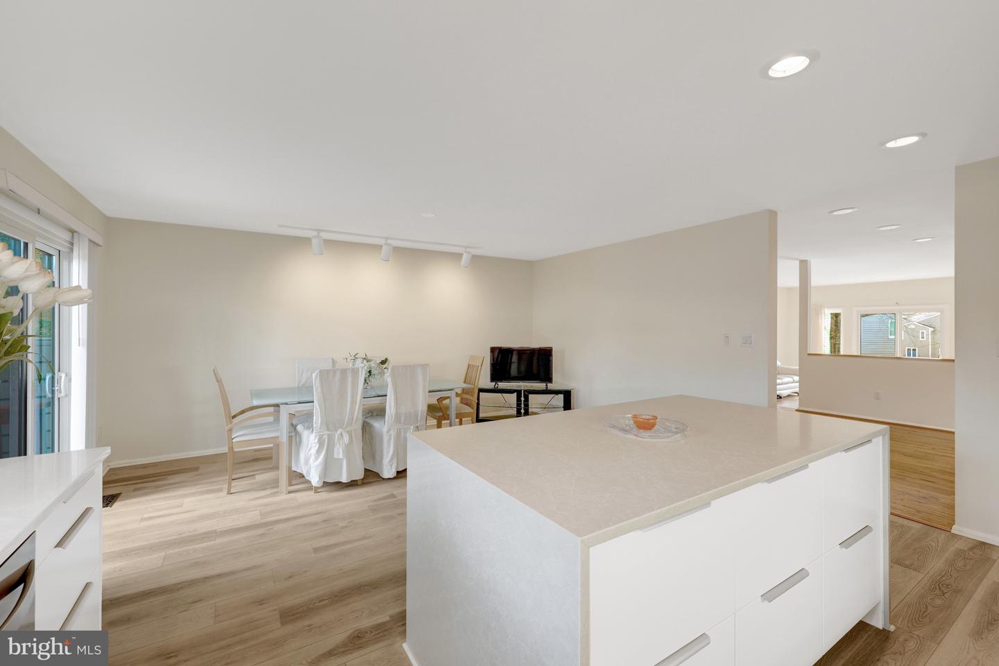 1926 LAKEPORT WAY, RESTON, Virginia 20191, 3 Bedrooms Bedrooms, 12 Rooms Rooms,3 BathroomsBathrooms,Residential,For sale,1926 LAKEPORT WAY,VAFX2293904 MLS # VAFX2293904