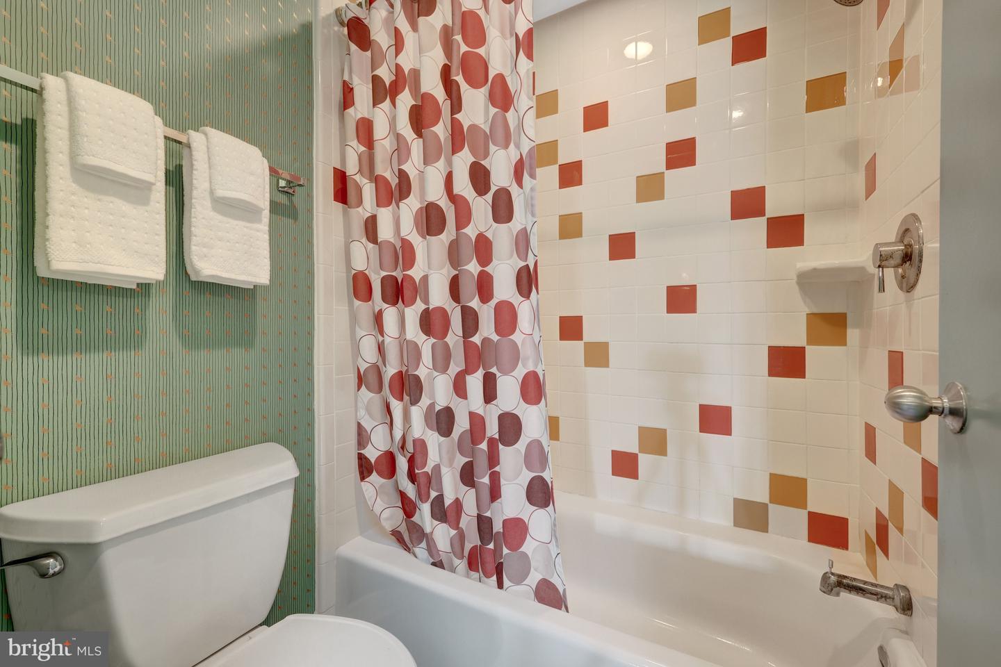 1926 LAKEPORT WAY, RESTON, Virginia 20191, 3 Bedrooms Bedrooms, 12 Rooms Rooms,3 BathroomsBathrooms,Residential,For sale,1926 LAKEPORT WAY,VAFX2293904 MLS # VAFX2293904