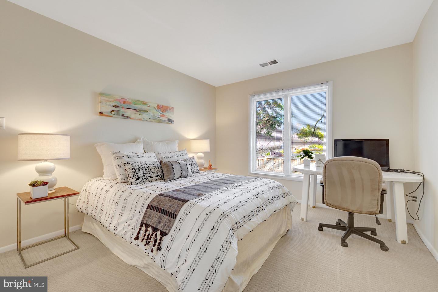 1926 LAKEPORT WAY, RESTON, Virginia 20191, 3 Bedrooms Bedrooms, 12 Rooms Rooms,3 BathroomsBathrooms,Residential,For sale,1926 LAKEPORT WAY,VAFX2293904 MLS # VAFX2293904