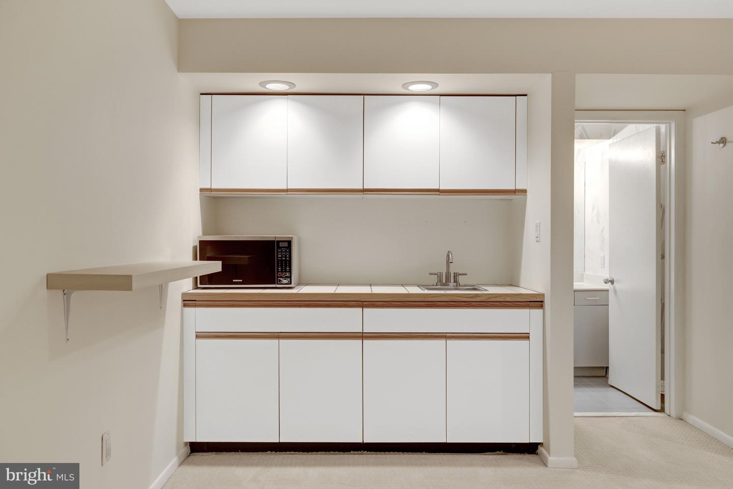 1926 LAKEPORT WAY, RESTON, Virginia 20191, 3 Bedrooms Bedrooms, 12 Rooms Rooms,3 BathroomsBathrooms,Residential,For sale,1926 LAKEPORT WAY,VAFX2293904 MLS # VAFX2293904