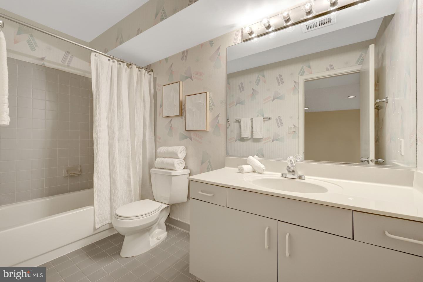 1926 LAKEPORT WAY, RESTON, Virginia 20191, 3 Bedrooms Bedrooms, 12 Rooms Rooms,3 BathroomsBathrooms,Residential,For sale,1926 LAKEPORT WAY,VAFX2293904 MLS # VAFX2293904