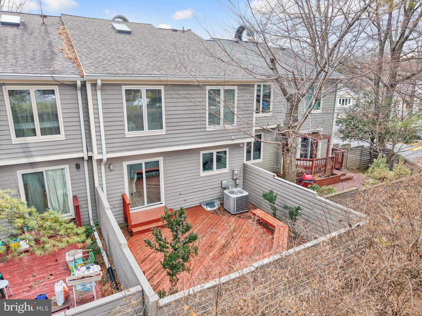 1926 LAKEPORT WAY, RESTON, Virginia 20191, 3 Bedrooms Bedrooms, 12 Rooms Rooms,3 BathroomsBathrooms,Residential,For sale,1926 LAKEPORT WAY,VAFX2293904 MLS # VAFX2293904