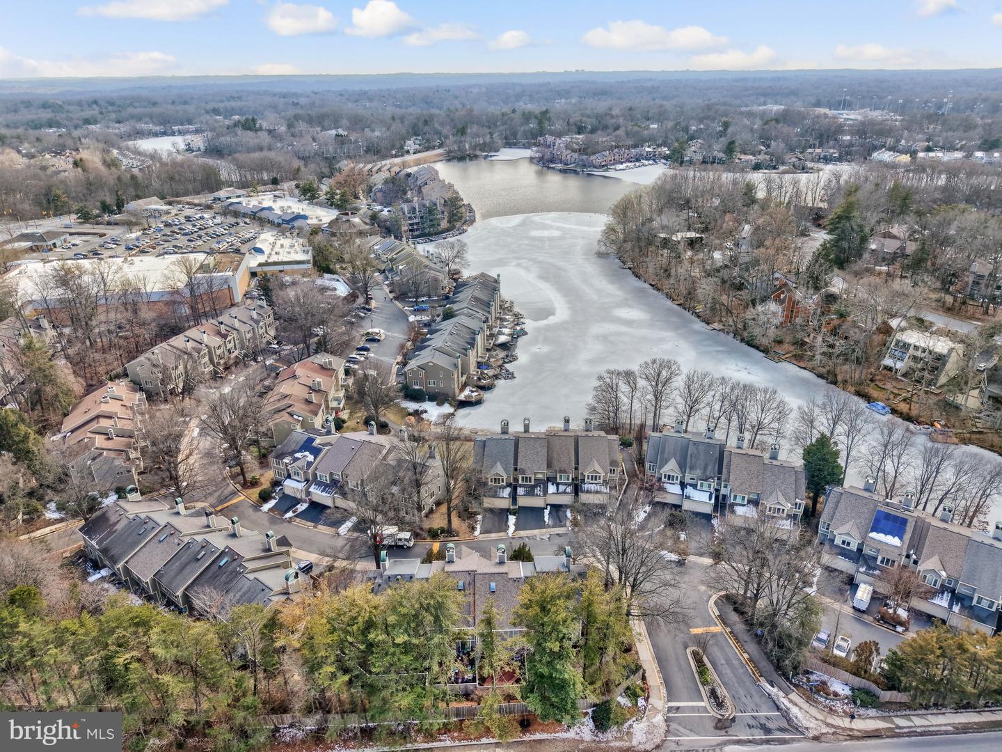 1926 LAKEPORT WAY, RESTON, Virginia 20191, 3 Bedrooms Bedrooms, 12 Rooms Rooms,3 BathroomsBathrooms,Residential,For sale,1926 LAKEPORT WAY,VAFX2293904 MLS # VAFX2293904