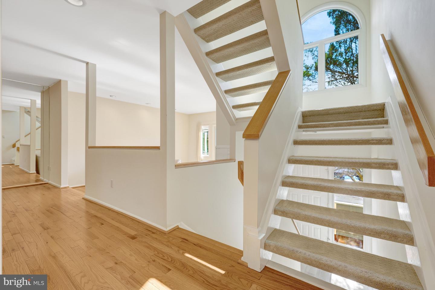 1926 LAKEPORT WAY, RESTON, Virginia 20191, 3 Bedrooms Bedrooms, 12 Rooms Rooms,3 BathroomsBathrooms,Residential,For sale,1926 LAKEPORT WAY,VAFX2293904 MLS # VAFX2293904