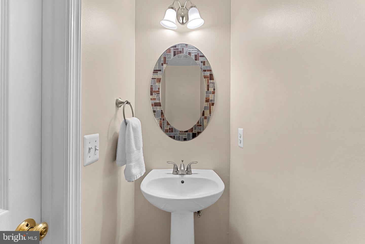 46185 CECIL TER, STERLING, Virginia 20165, 3 Bedrooms Bedrooms, ,2 BathroomsBathrooms,Residential,For sale,46185 CECIL TER,VALO2117318 MLS # VALO2117318