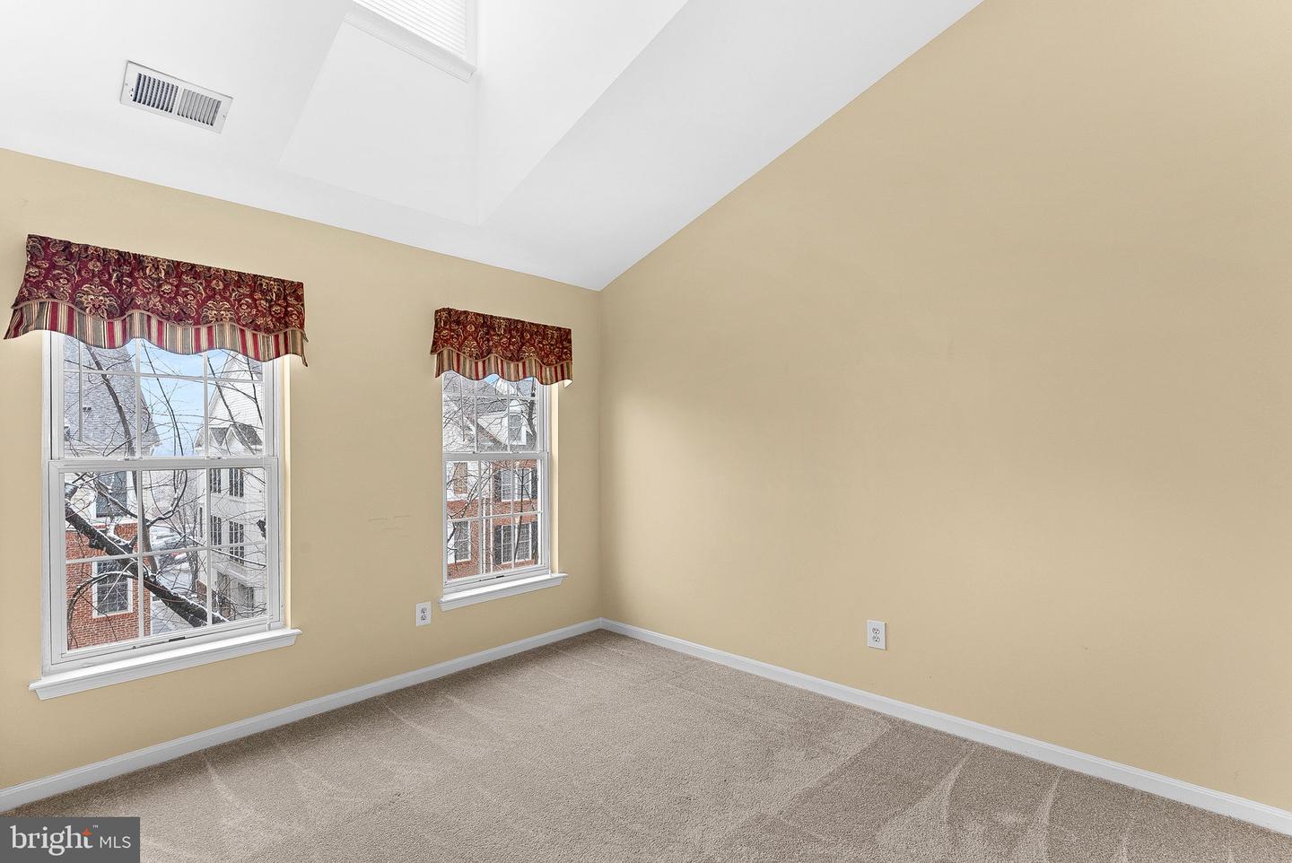 46185 CECIL TER, STERLING, Virginia 20165, 3 Bedrooms Bedrooms, ,2 BathroomsBathrooms,Residential,For sale,46185 CECIL TER,VALO2117318 MLS # VALO2117318