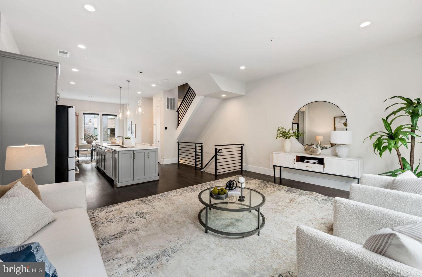 2822 TELEK PL, ALEXANDRIA, Virginia 22314, 4 Bedrooms Bedrooms, 12 Rooms Rooms,3 BathroomsBathrooms,Residential,For sale,2822 TELEK PL,VAAX2054772 MLS # VAAX2054772